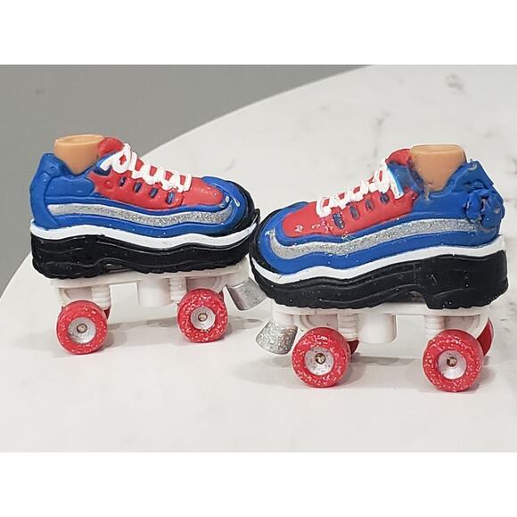 BRATZ Flashback Fever Yasmin‎ Roller-Boogie 80s Skates Shoes MGA Entertainment - Picture 5 of 5